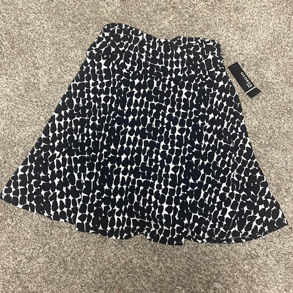 George Dresses & Skirts - George Dots Skirt. abstracts size L NWT